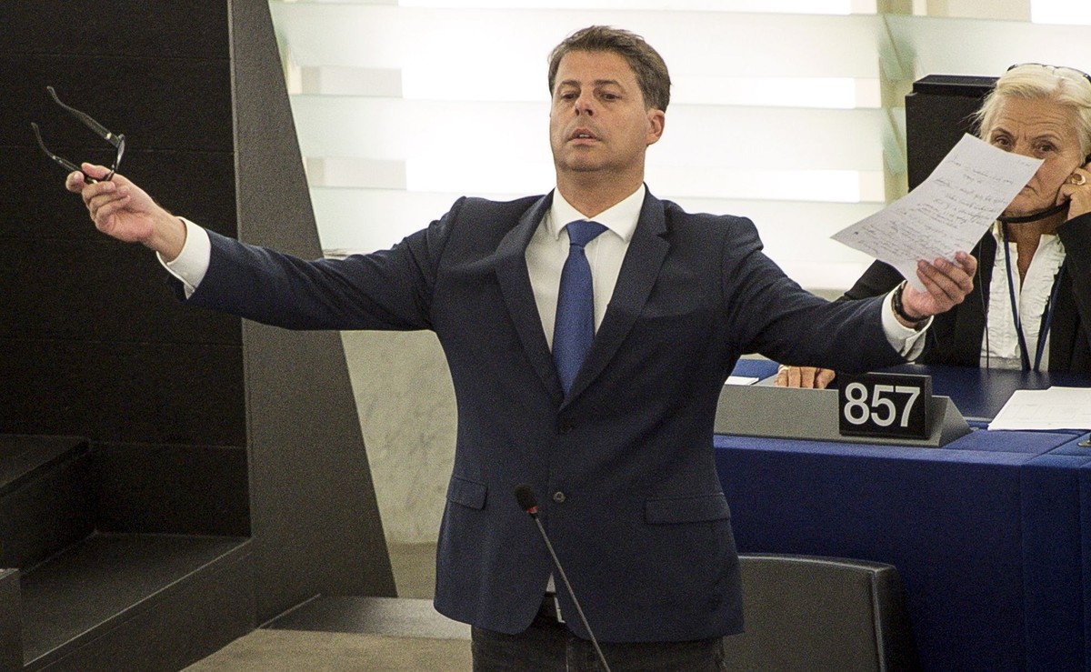 Mirosław Piotrowski