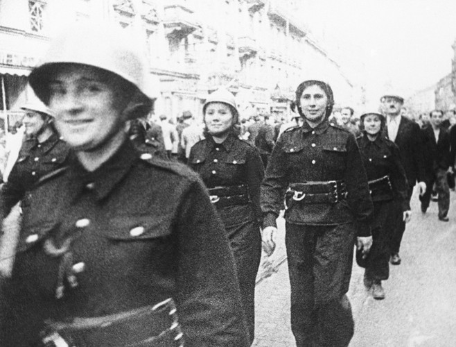 Upadek Warszawy we wrześniu 1939 roku. ARCHIWALNE ZDJĘCIA