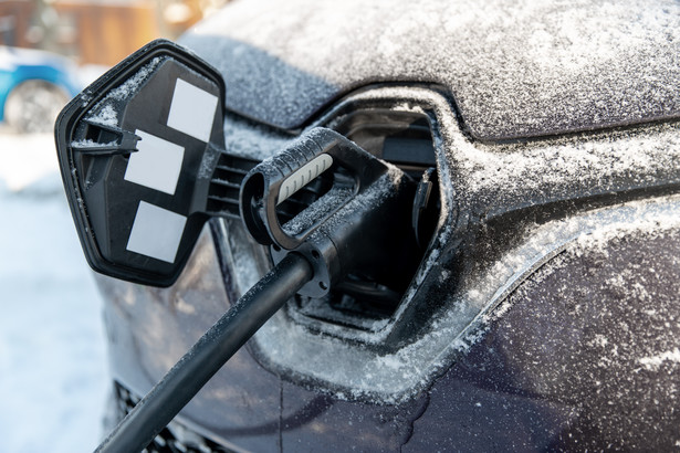 Samochody elektryczne zimą tracą zasięg. Które modele najmniej? Oto dokładne dane
