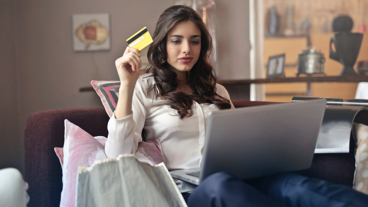 Zakupy spożywcze przez Internet – sprawdź, gdzie najwięcej zaoszczędzisz -  Kobieta
