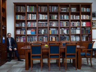 Szarek: Wielka machina działa, żeby uczynić Polaków współodpowiedzialnymi za Holokaust [WYWIAD]