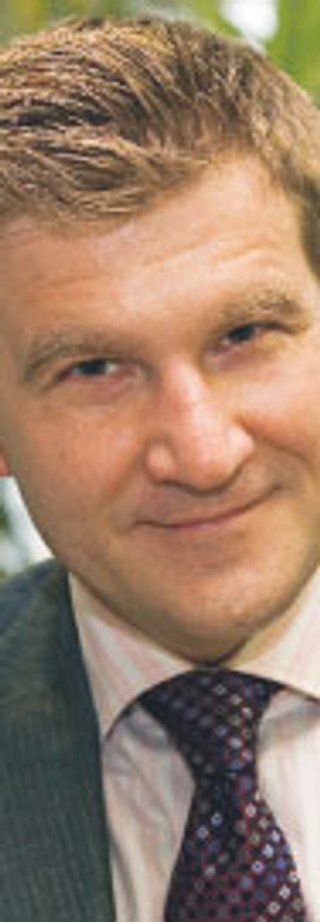 Eksperci: ceny są niskie i brakuje chętnych, ale rząd musi prywatyzować