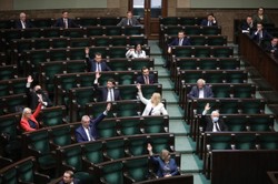 Ustawa o wyborach korespondencyjnych trafi na biurko prezydenta. Sejm odrzucił uchwałę Senatu