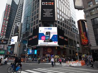 Reklama Maxcom na Times Square w Nowym Jorku