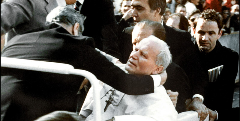 Moment, który zszokował cały świat. Jakie były motywy zamachu na Jana Pawła II?