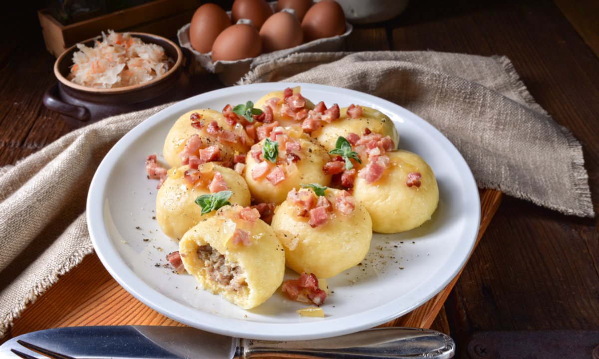 Pyzy po niemiecku smakują obłędnie! "Robotę" robi tu nadzienie