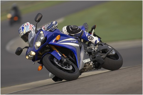 Yamaha YZF-R1 2007: bez kompromisu