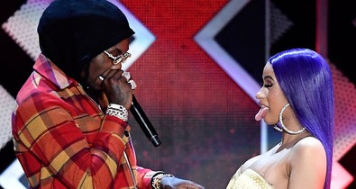 Offset Cardi B koncertjén próbálta visszakönyörögni magát - Cardi nem igazán örült ennek