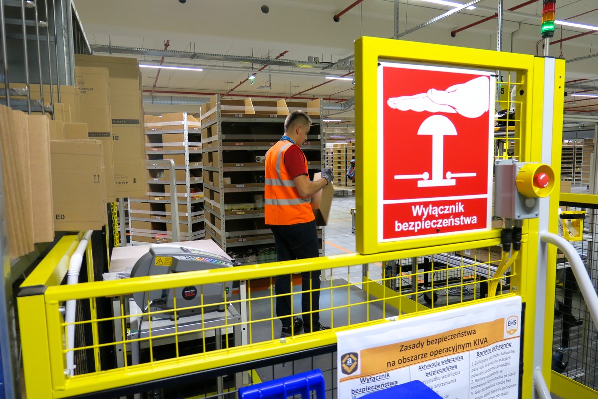 Magazyn Amazona pod Wrocławiem