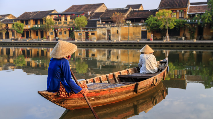 Hoi An a leghangulatosabb vietnámi kisváros, a folyóparton a francia időkből megmaradt épületekkel / Fotó: GettyImages
