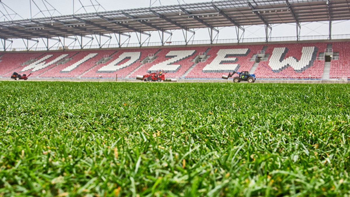 Dziś, o godzinie 19.10 na stadionie przy ulicy Piłsudskiego Widzew zmierzy się z ŁKS-em. Policjantów z Łodzi, zabezpieczających to wydarzenie mają wspomóc koledzy spoza województwa.