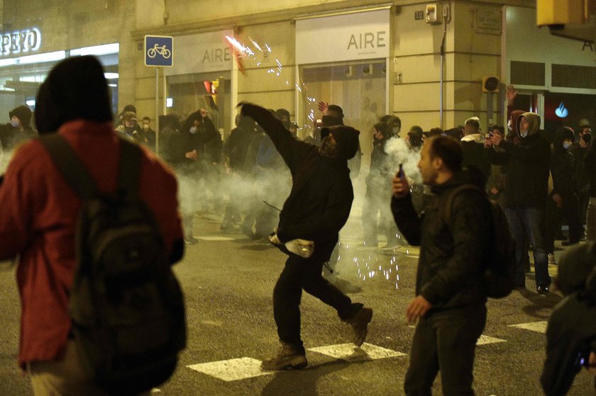 Starcia po zatrzymaniu rapera. Policja użyła gumowych kul