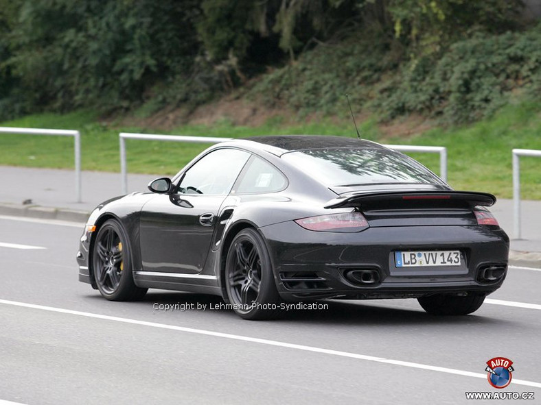Zdjęcia szpiegowskie: Facelifting także dla Porsche 911 Turbo