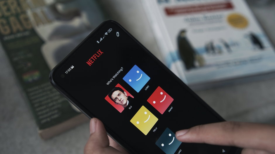 Netflix będzie pobierać opłaty za użytkowników spoza domu