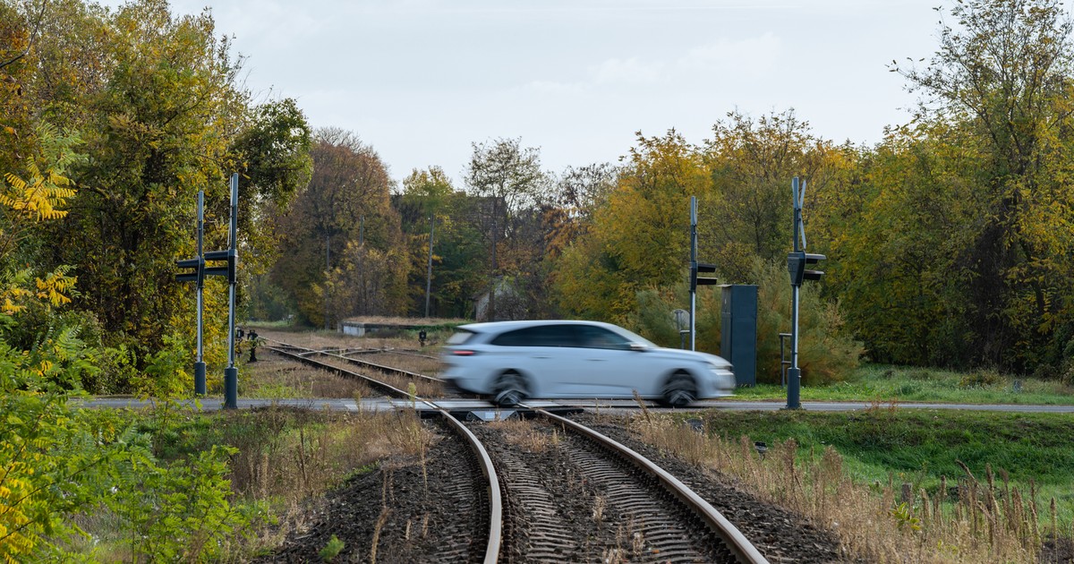 Drámai ugrás a vasúti balesetek számában! – Miért nem tanulnak a sofőrök?
