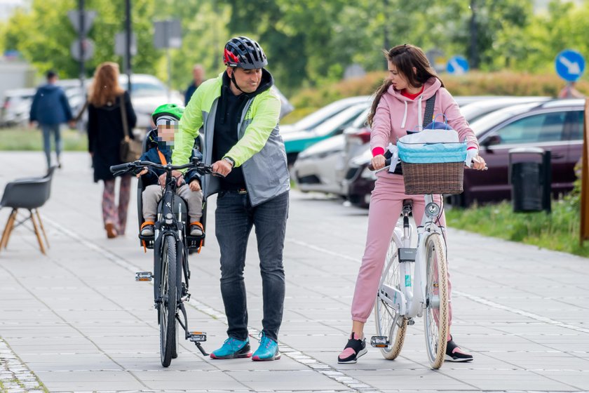 Michał Koterski i Marcela Leszczak zabrali syna na wycieczkę rowerową