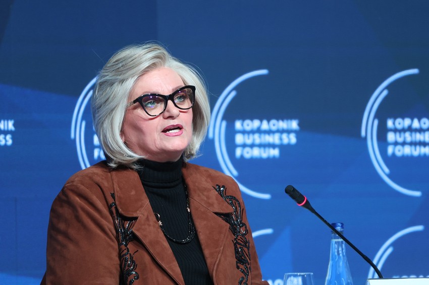 Jorgovanka Tabaković