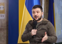 Prezydent Zełenski: Rosja uderza w rodzinne budżety Europejczyków