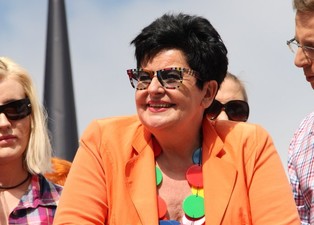 "Bronię Polaków przed kaczystami". Wywiad z Joanną Senyszyn