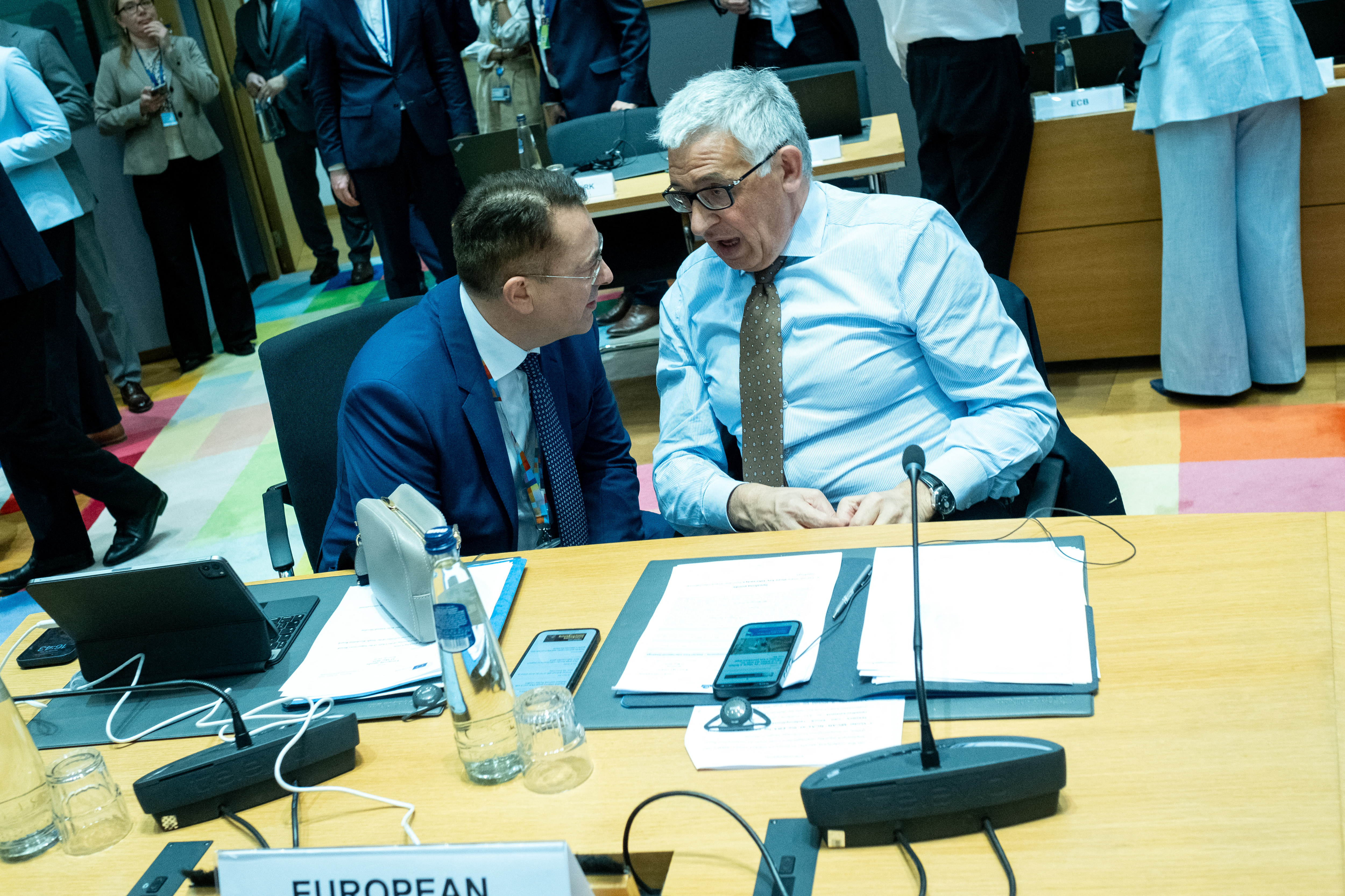 BCE alerta: Stablecoins en dólares amenazan euro europeo