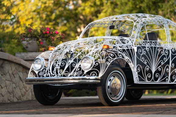 Ovo nije čipka, već Volkswagen. Jedinstvena Buba sa ručno kovanom karoserijom ide na aukciju