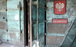 Bezprawie prawników. Przestrzeganie prawa zostanie domeną skończonych frajerów [FELIETON]