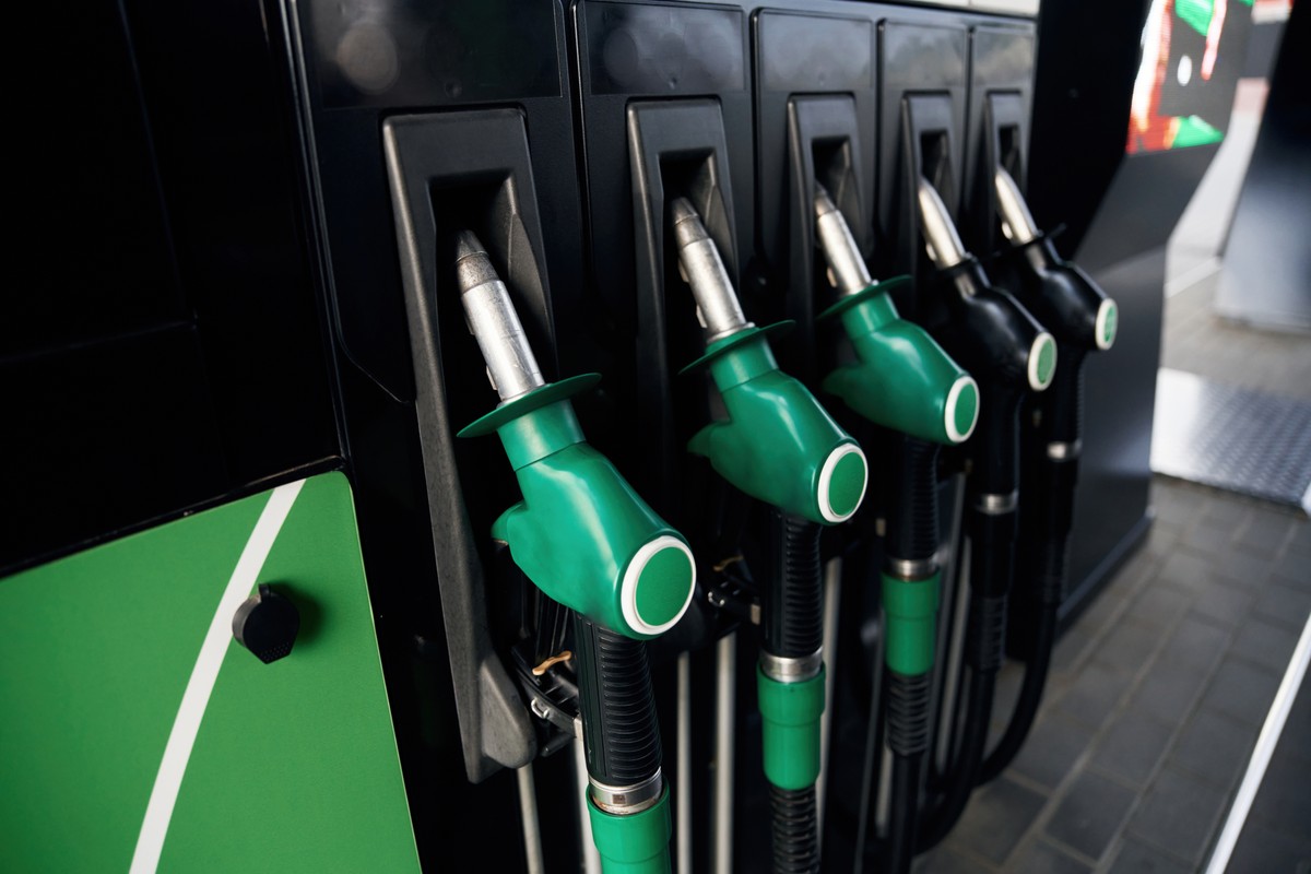 Minister Energii opublikował ceny paliw na środę. Będzie nieco drożej