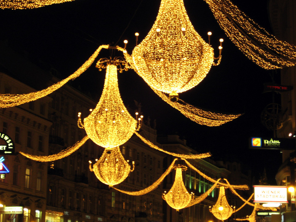 Świąteczny Wiedeń. Jarmarki, poncz i grzane wino