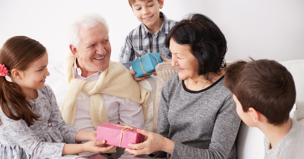 Dziadkowie płaczą ze wzruszenia. Te prezenty na Dzień Babci i Dziadka robią furorę