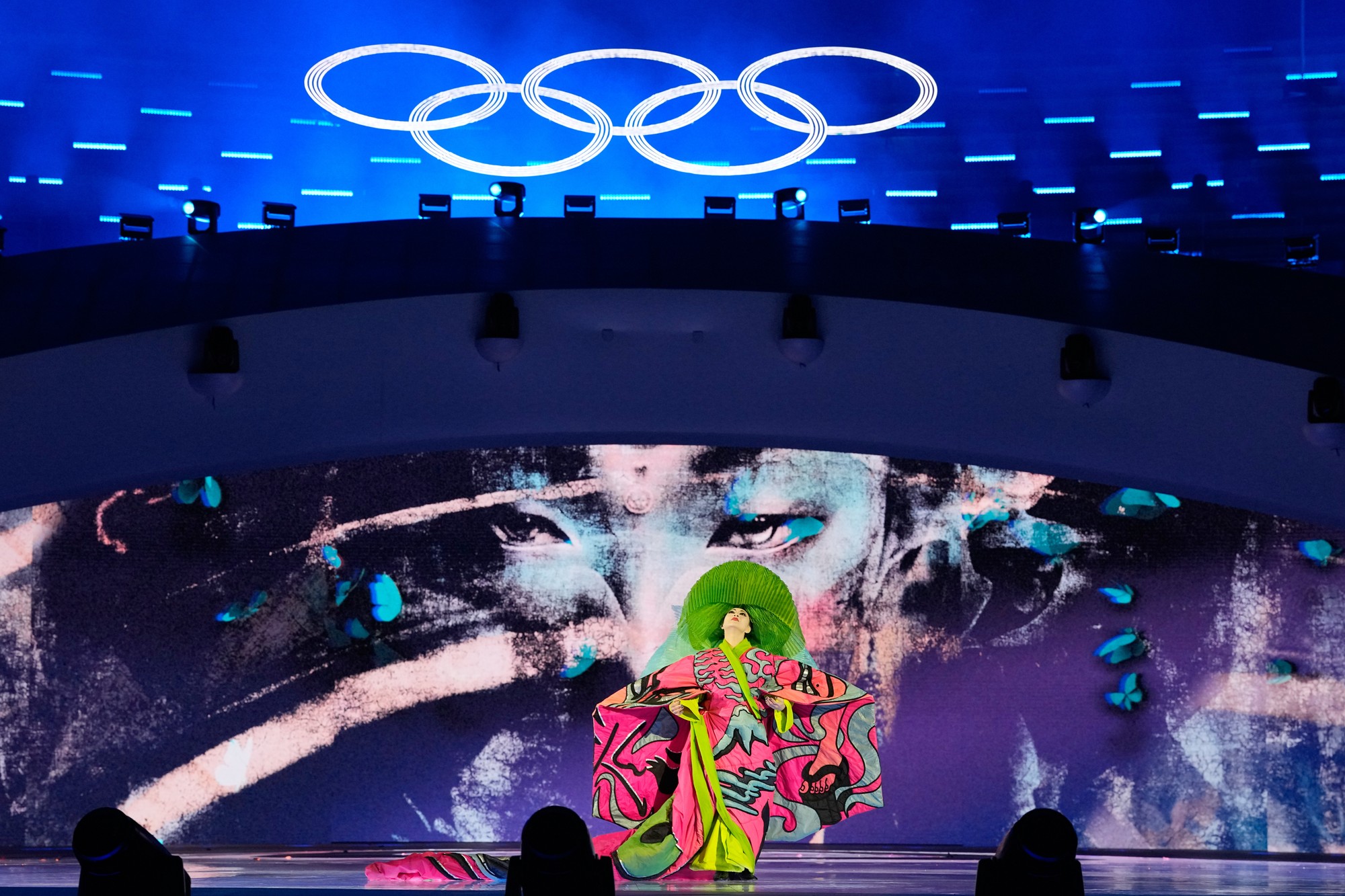 Záverečný ceremoniál Zimných olympijských hier v Taliansku.