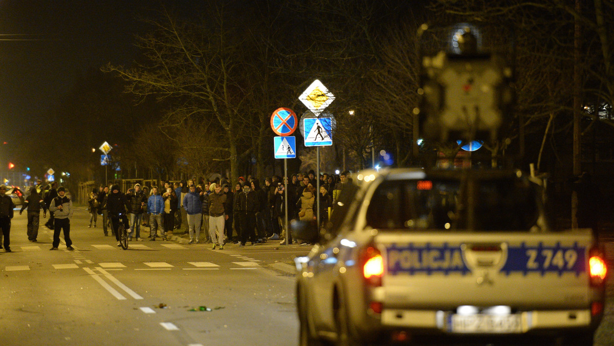 LEGIONOWO KOMENDA POWIATOWA POLICJI DEMONSTRACJA (protest przed Komendą Powiatową Policji w Legionowie)