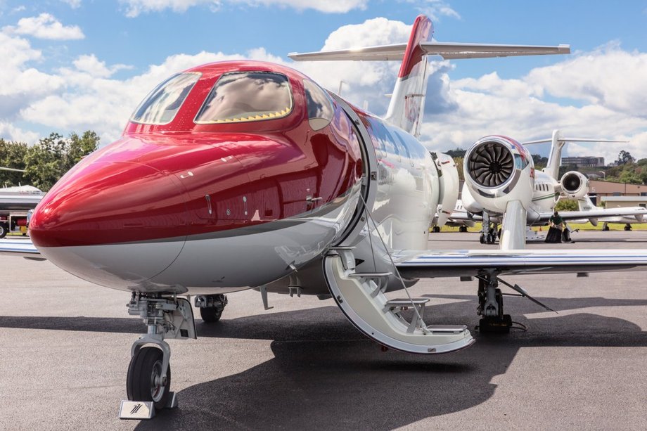 Produkcja HondaJet rozpoczęła się oficjalnie w 2015 roku. Fabrykę opuszcza jeden samolot tygodniowo. Kolejka chętnych czeka na nie do końcówki 2018 roku. 