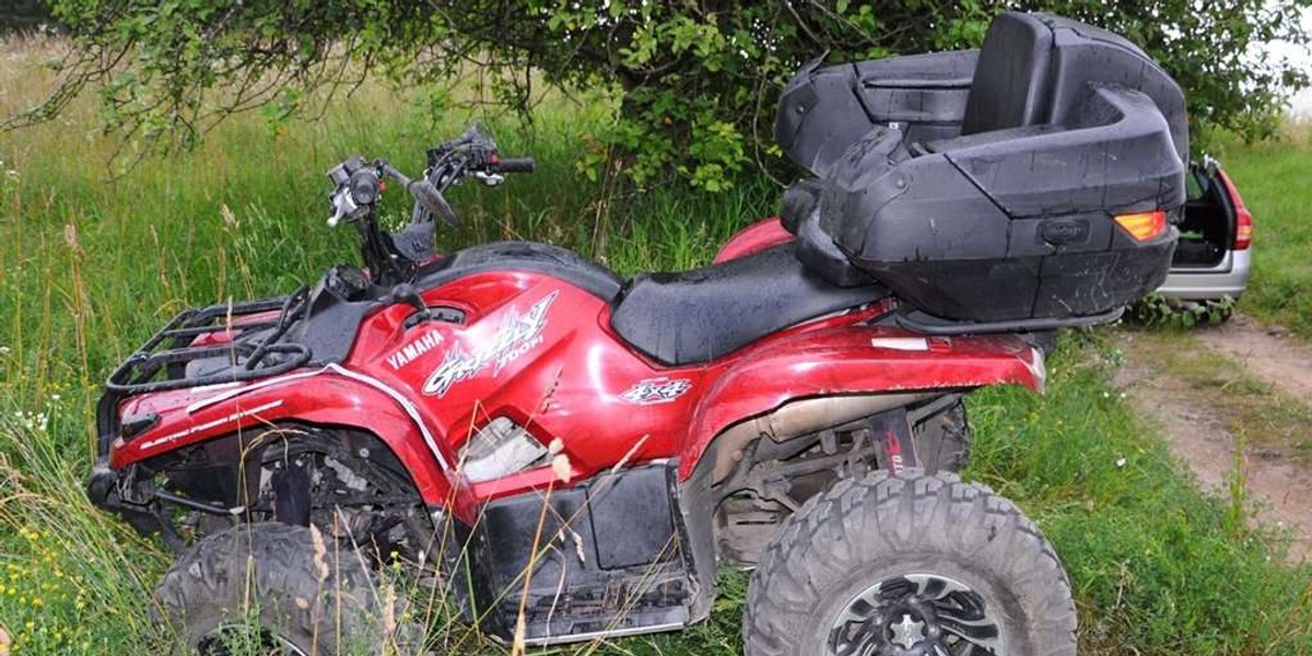 Chwila nieuwagi rodziców doprowadziła do tragedii. 4-letni chłopiec z Siemoni wsiadł na quadzie i wjechał pod nadjeżdżającego peugeota