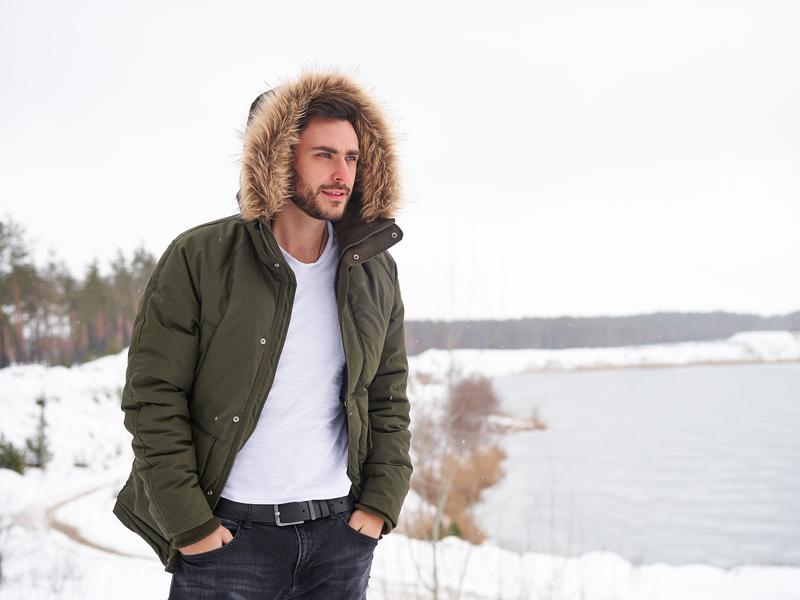 Te kurtki męskie królują w zimowych trendach - jaką wybrać?