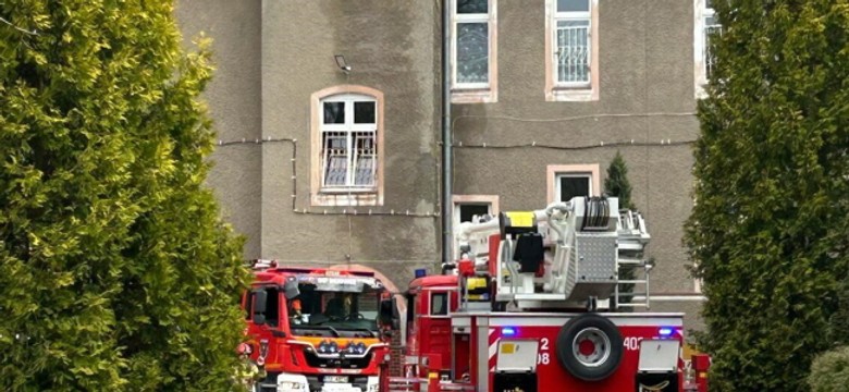 Podpalił kurtkę i położył na łóżku. Jedna osoba nie żyje