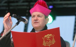 Metropolita gdański o pedofilii: Chcę usunąć to zło z Kościoła, to rzecz niedopuszczalna