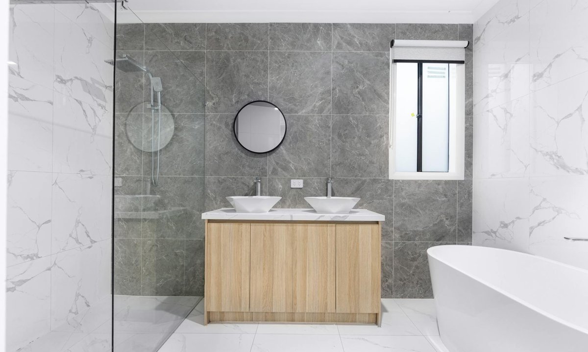 Wyposażenie łazienki w jednym miejscu – sklep Komfort!