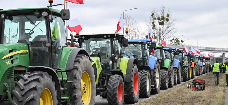 Wrocław: Traktory wjechały do miasta. Ulice zablokowane, protest trwa