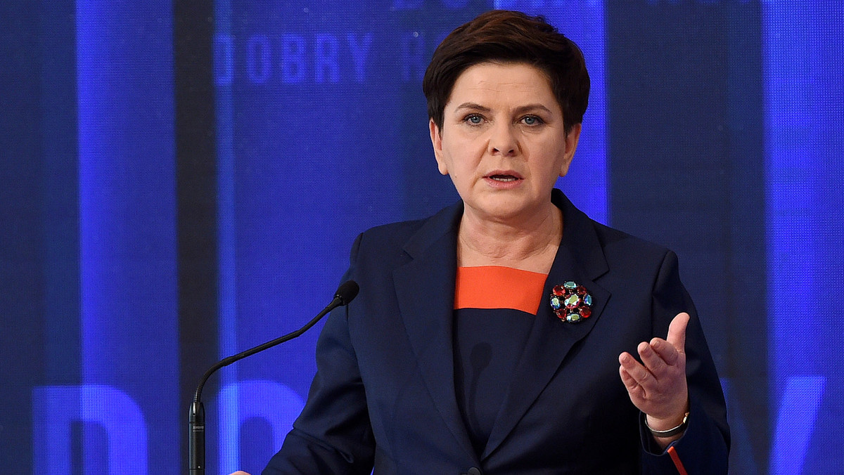 Z udziałem m.in. prezydenta Andrzeja Dudy, premier Beaty Szydło, wicepremiera Mateusza Morawieckiego oraz prezesa NBP Adama Glapińskiego - dziś przed południem w podrzeszowskiej Jasionce rozpoczął się Kongres 590.