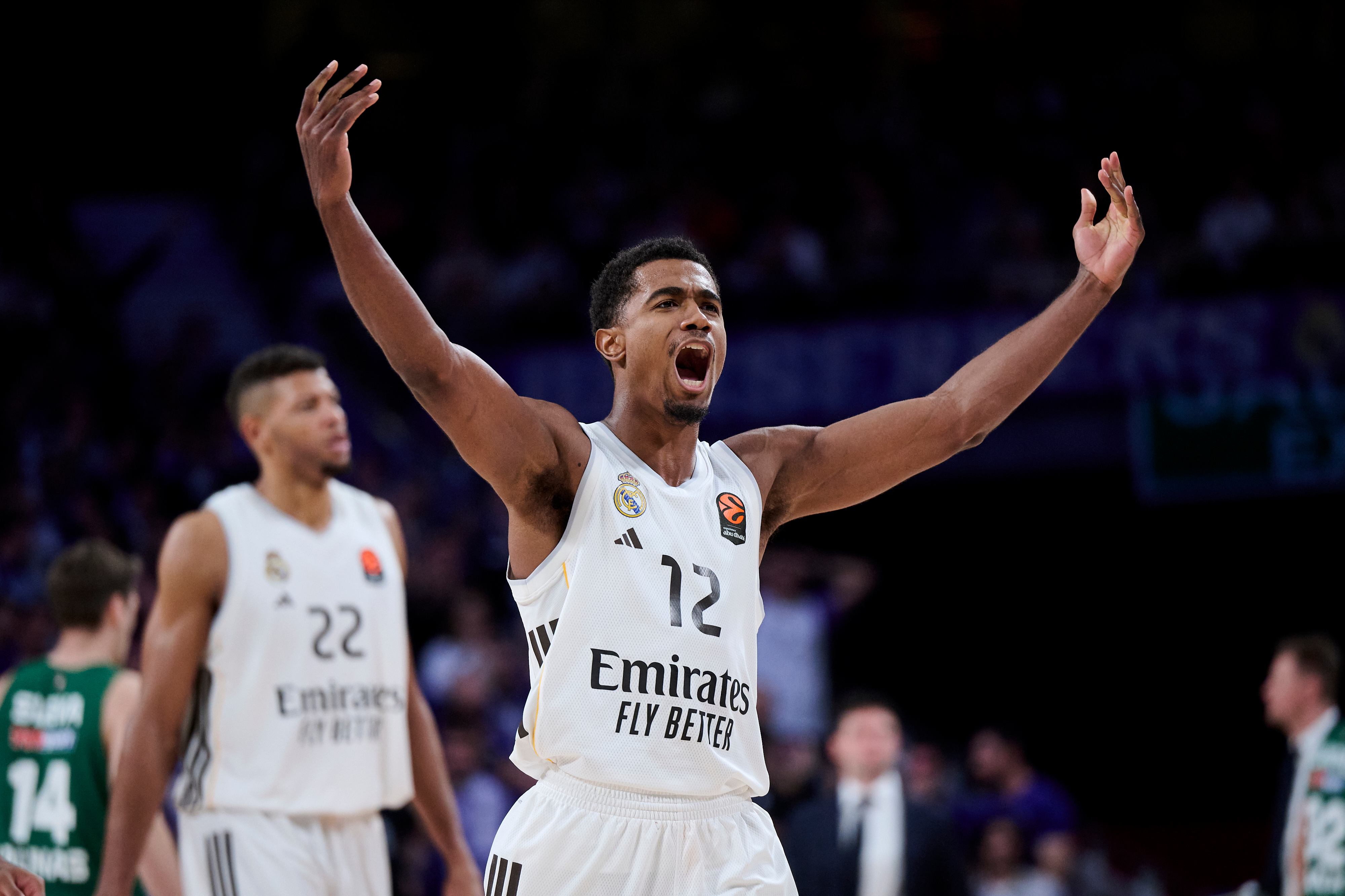 Real Madrid sufre para vencer al colista Granada tras desperdiciar 14 puntos