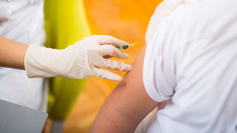 Na odrÄ naraÅ¼one sÄ osoby, ktÃ³re nie byÅy zaszczepione