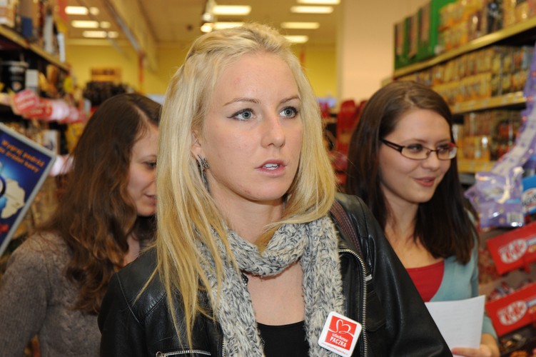 Siostry Radwańskie wybrały się na zakupy. Tym razem wspierały ubogich