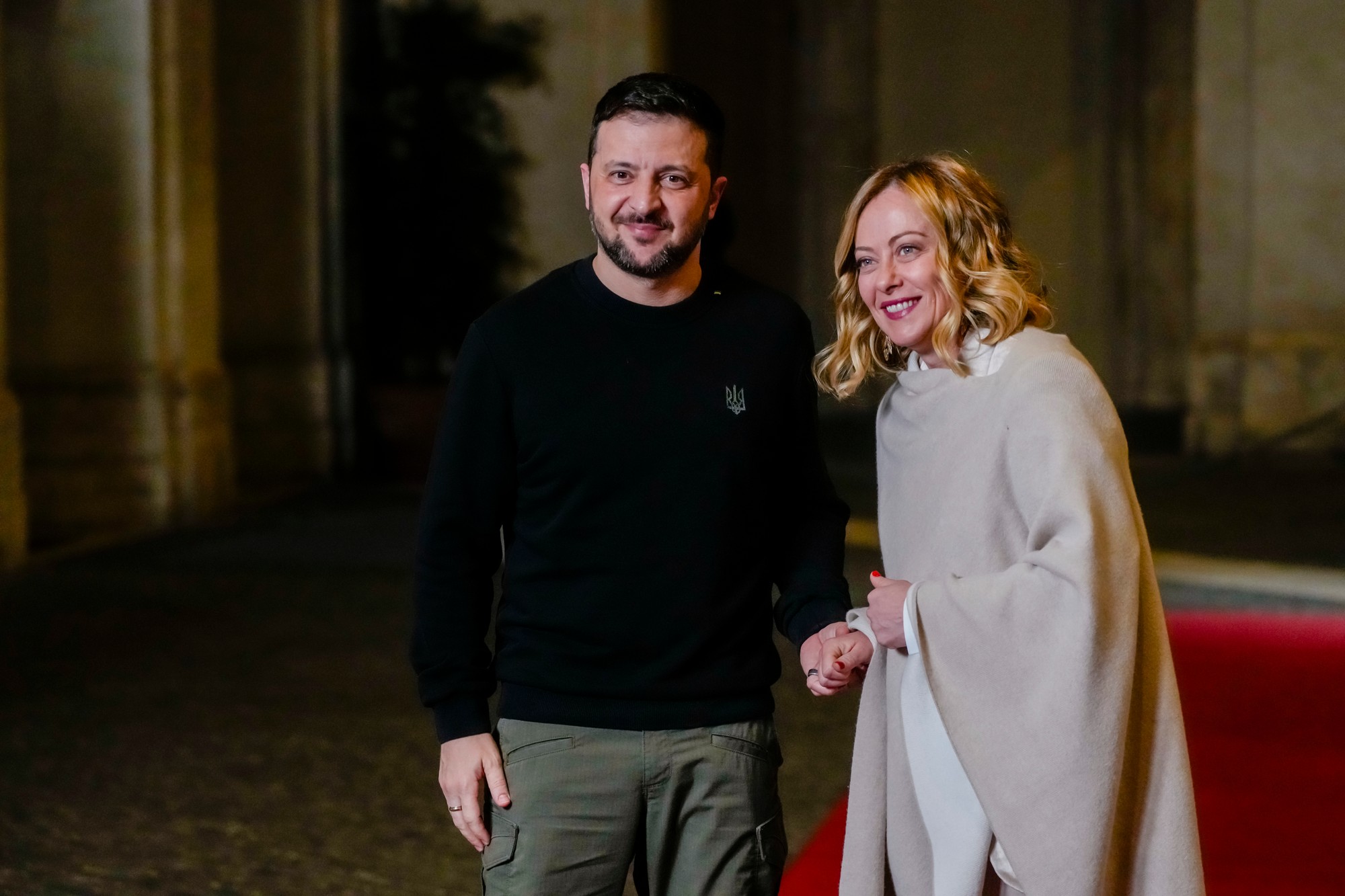 Talianska premiérka Giorgia Meloniová víta ukrajinského prezidenta Volodymyra Zelenského v Ríme.