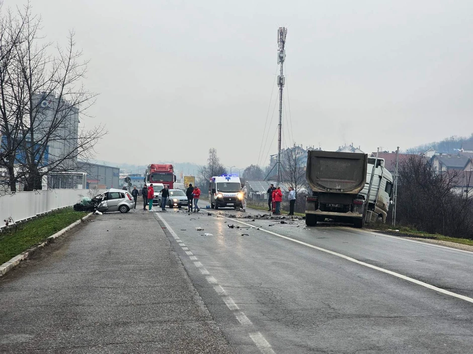 Težak udes na obilaznici kod Gornjeg Milanovca
