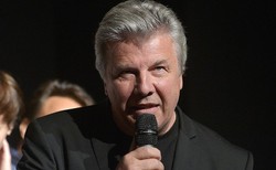 Emilian Kamiński: Dżentelmeni to już ginąca rasa. Winne są temu kobiety