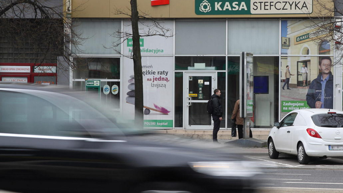 Raport Komisji Nadzoru Finansowego w sprawie sytuacji w SKOK-ach zawiera błędy merytoryczne, w odniesieniu do kredytów mieszkaniowych - powiedział rzecznik Krajowej SKOK Andrzej Dunajski.