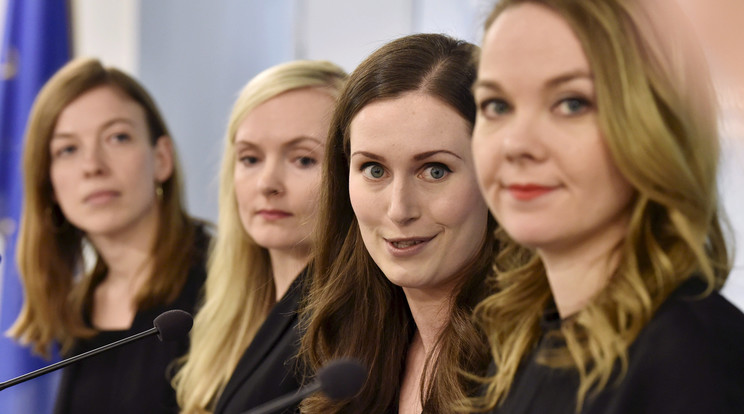 Li Andersson oktatási miniszter, Maria Ohisalo belügyminiszter, Sanna Marin miniszterelnök és Katri Kulmuni pénzügyminiszter /MTI/AP/Lehtikuva/Vesa Moilanen