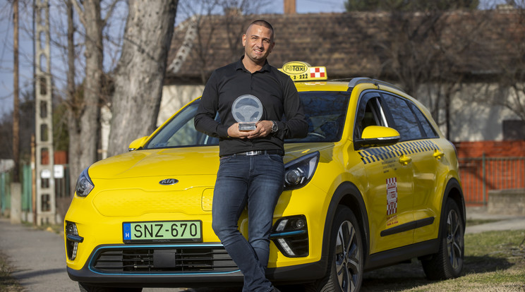 Marjai Attila let  a legnépszerűbb taxis  Fotó: Czerkl Gábor