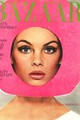 A pop art a divatba is betör, 1965-ben a legendás Richard Avedon ikonikus címlapfotót készít Jean Shrimptonról.