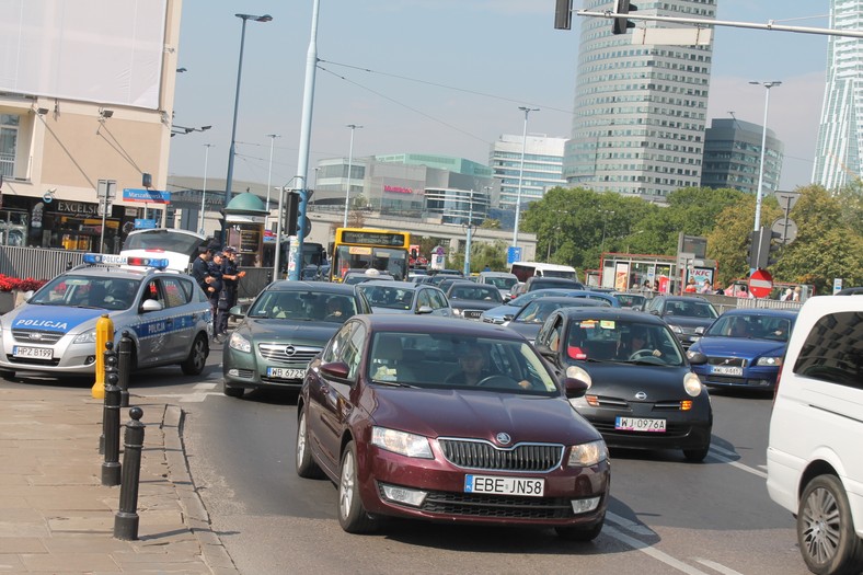 Pożar spowodował ogromne korki m.in. na rondzie Dmowskiego